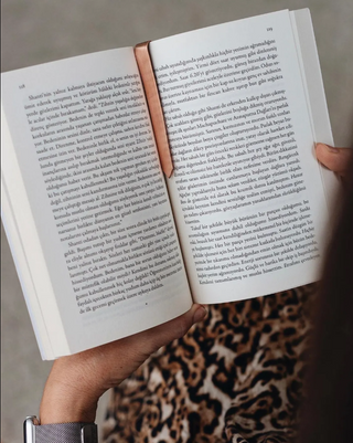 Handcrafted Copper Bookmark - Minimalist Design – view 3
