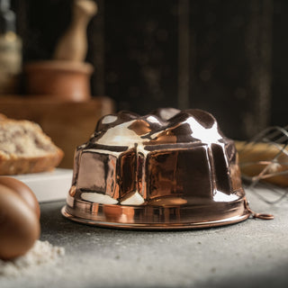 Handmade Copper Bundt Cake Mold – Artisan Bakeware & Modern Kitchen Decor - Alfiq's Store