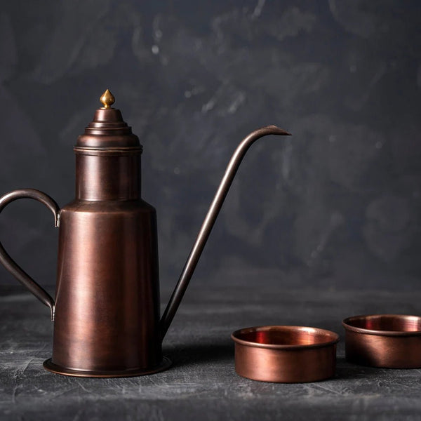 Handcrafted Red Copper Olive Oil Dispenser – 600ml Tin-Lined Vintage Pouring Jug for Kitchen & Table
